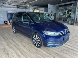 Blau Gebraucht 2021 VW Touran Highline Van / Kleinbus | 20.899 € (Guter Preis)