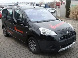 Schwarz Gebraucht 2014 Peugeot Partner Tepee Van / Kleinbus | 4.900 € (Fairer Preis)