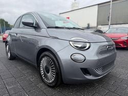 Grau Gebraucht 2023 Fiat 500e Style Limousine | 17.410 € (Superpreis)