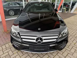 Schwarz Gebraucht 2020 Mercedes E200 AMG Limousine | 33.999 € (Fairer Preis)