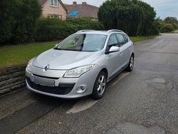 Silber Gebraucht 2010 Renault Mégane III Expression Limousine | 2.999 € (Fairer Preis)