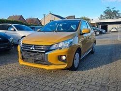 Gelb Gebraucht 2022 Mitsubishi Space Star Select Limousine | 8.920 € (Superpreis)