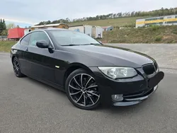 Schwarz Gebraucht 2011 BMW 320 Sport Line Coupé | 9.999 € (Fairer Preis)