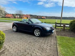 Blau Gebraucht 2002 Audi TT Roadster Cabrio | 5.600 € (Guter Preis)