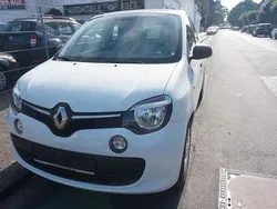 Weiß Gebraucht 2015 Renault Twingo Expression Kleinwagen | 3.499 € (Etwas zu teuer)