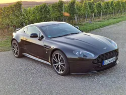 Grau Gebraucht 2014 Aston Martin V8 Vantage Coupé | 79.000 €