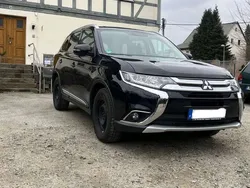 Schwarz Gebraucht 2016 Mitsubishi Outlander SUV | 12.300 € (Fairer Preis)