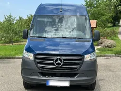 Blau Gebraucht 2018 Mercedes Sprinter Van | 18.250 €