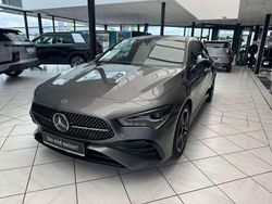 Mountaingrau met. Gebraucht 2024 Mercedes CLA200 AMG Line Premium Kombi | 35.980 € (Etwas zu teuer)