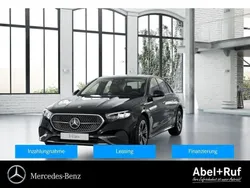 Schwarz Gebraucht 2024 Mercedes E220 Avantgarde Limousine | 47.449 € (Superpreis)