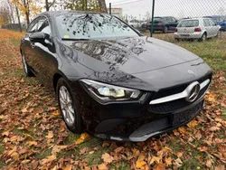 Schwarz Gebraucht 2020 Mercedes CLA200 Shooting Brake Kombi | 20.600 € (Guter Preis)