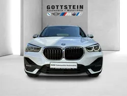 Mineralweiss Gebraucht 2022 BMW X1 Advantage SUV | 29.890 € (Teuer)