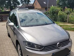 Silber Gebraucht 2014 VW Golf Sportsvan Highline Van / Kleinbus | 8.999 € (Fairer Preis)