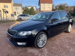 Schwarz Gebraucht 2013 Skoda Octavia Ambition Kombi | 7.890 € (Fairer Preis)