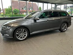 Grau Gebraucht 2017 VW Passat Highline Kombi | 20.100 € (Fairer Preis)