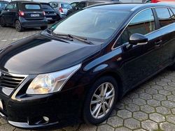 Schwarz Gebraucht 2011 Toyota Avensis Kombi | 3.890 € (Fairer Preis)