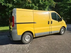 Gelb Gebraucht 2013 Opel Vivaro Van | 8.400 € (Etwas zu teuer)