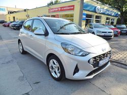 Silber Gebraucht 2021 Hyundai i10 Trend Kleinwagen | 13.400 € (Fairer Preis)
