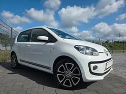 Weiß Gebraucht 2015 VW up! CLUB Kleinwagen | 7.250 € (Fairer Preis)