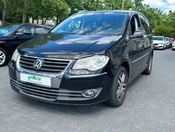 Schwarz Gebraucht 2009 VW Touran Highline Van / Kleinbus | 5.900 € (Fairer Preis)