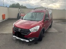 Rot Gebraucht 2019 Dacia Dokker Stepway Van | 15.450 € (Teuer)