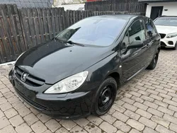 Schwarz Gebraucht 2003 Peugeot 307 Limousine | 1.499 € (Etwas zu teuer)