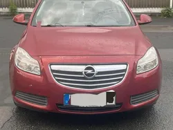 Rot Gebraucht 2009 Opel Insignia Limousine | 2.650 € (Superpreis)