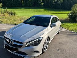 Silber Gebraucht 2019 Mercedes CLA200 Shooting Brake Urban Kombi | 18.999 €