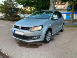 Silber Gebraucht 2011 VW Polo Comfortline Limousine | 4.799 € (Fairer Preis)
