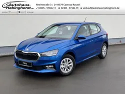 Raceblau metallic Gebraucht 2024 Skoda Fabia Selection Limousine | 18.690 € (Fairer Preis)