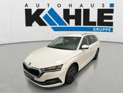 Weiß Gebraucht 2022 Skoda Octavia Style Kombi | 23.490 € (Fairer Preis)