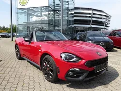 Rot Gebraucht 2016 Abarth 124 Spider Cabrio | 26.880 € (Fairer Preis)