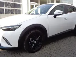 Weiß Gebraucht 2017 Mazda CX-3 Exclusive-Line SUV | 13.490 € (Guter Preis)