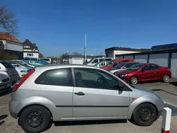 Grau Gebraucht 2003 Ford Fiesta Kleinwagen | 700 € (Superpreis)