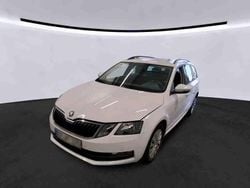 Weiß Gebraucht 2020 Skoda Octavia Ambition Kombi | 15.450 € (Guter Preis)