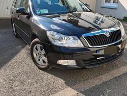 Schwarz Gebraucht 2011 Skoda Octavia Kombi | 4.750 € (Fairer Preis)