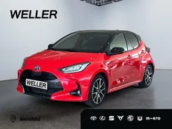 Rot Gebraucht 2021 Toyota Yaris Hybrid Style Kleinwagen | 19.990 € (Fairer Preis)