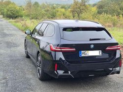 Schwarz Gebraucht 2024 BMW 530e M Sport Kombi | 61.800 €