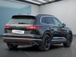 Schwarz Gebraucht 2023 VW Touareg SUV | 54.049 € (Superpreis)