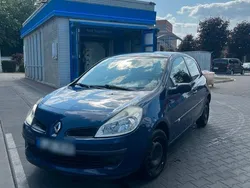 Blau Gebraucht 2008 Renault Clio III Kleinwagen | 1.550 €