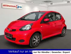 Rot Gebraucht 2009 Toyota Aygo Kleinwagen | 2.499 € (Guter Preis)