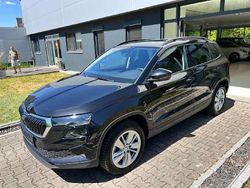 Schwarzmagic perleffekt Gebraucht 2024 Skoda Karoq Selection SUV | 31.450 € (Fairer Preis)