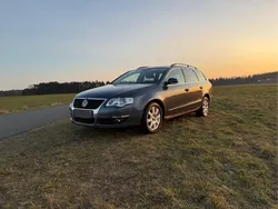 Grau Gebraucht 2010 VW Passat Highline Kombi | 3.500 € (Guter Preis)