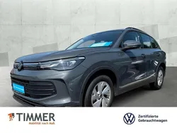 Grau Gebraucht 2024 VW Tiguan Basis SUV | 38.440 € (Fairer Preis)