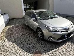 Grau Gebraucht 2012 Toyota Avensis Executive Kombi | 7.000 € (Fairer Preis)