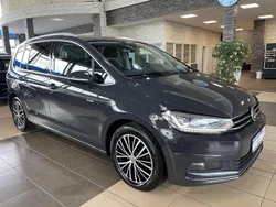 Grau Gebraucht 2020 VW Touran Highline Van / Kleinbus | 17.870 € (Guter Preis)