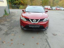 New red (m) Gebraucht 2017 Nissan Qashqai N-Connecta SUV | 8.950 € (Superpreis)