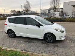 Weiß Gebraucht 2012 Renault Grand Scénic III Bose Edition Van / Kleinbus | 6.250 € (Teuer)
