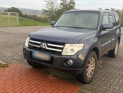 Blau Gebraucht 2009 Mitsubishi Pajero SUV | 12.000 € (Fairer Preis)
