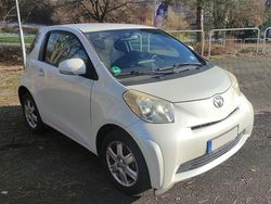 Weiß Gebraucht 2009 Toyota iQ Kleinwagen | 2.599 € (Superpreis)